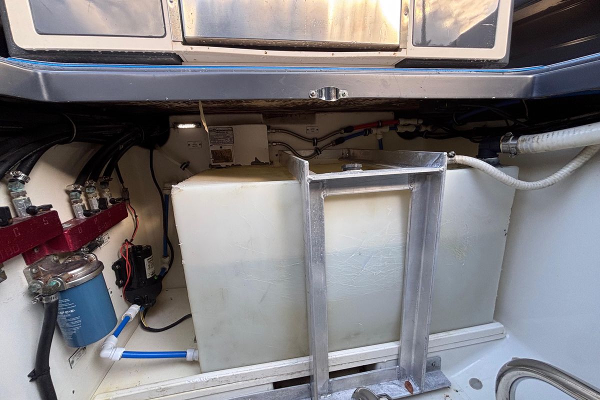 2016 Hydra-Sports 42 