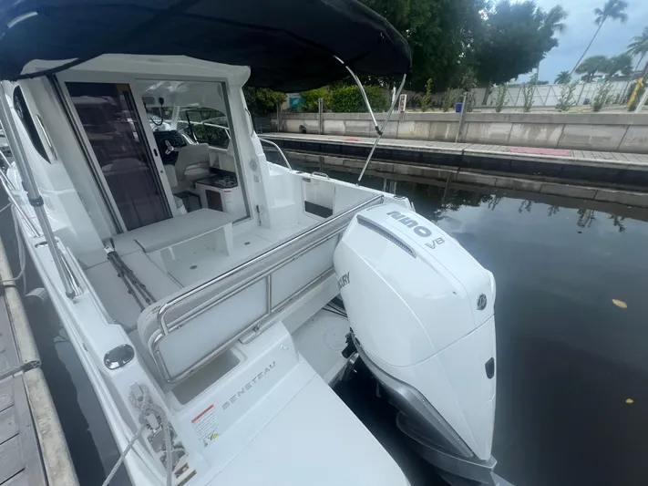  Yacht Photos Pics 2025 Beneteau Antares 8 boat docked, featuring a Mercury V8 engine.