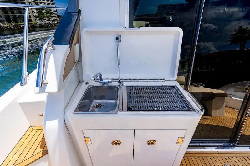 Endurance Yacht Photos Pics Outdoor sink and grill on 2016 Azimut Atlantis 50 yacht deck.