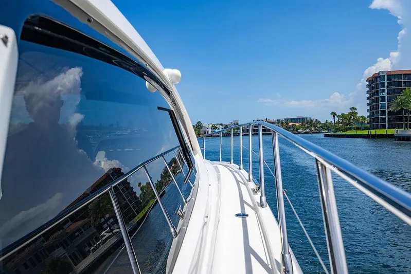 Endurance Yacht Photos Pics Azimut Atlantis 50 yacht cruising on a sunny day, 2016 model.