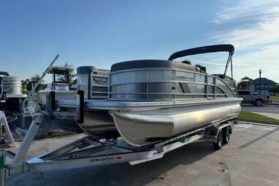 Bennington 24 MFB