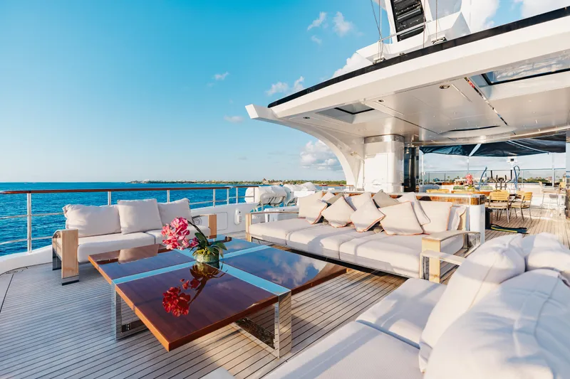 Domani Yacht Photos Pics 