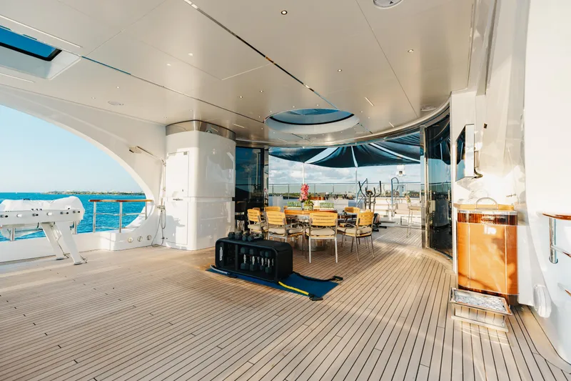 Domani Yacht Photos Pics 