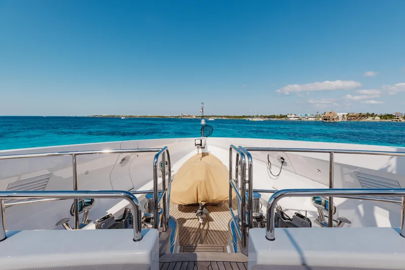 Domani Yacht Photos Pics 