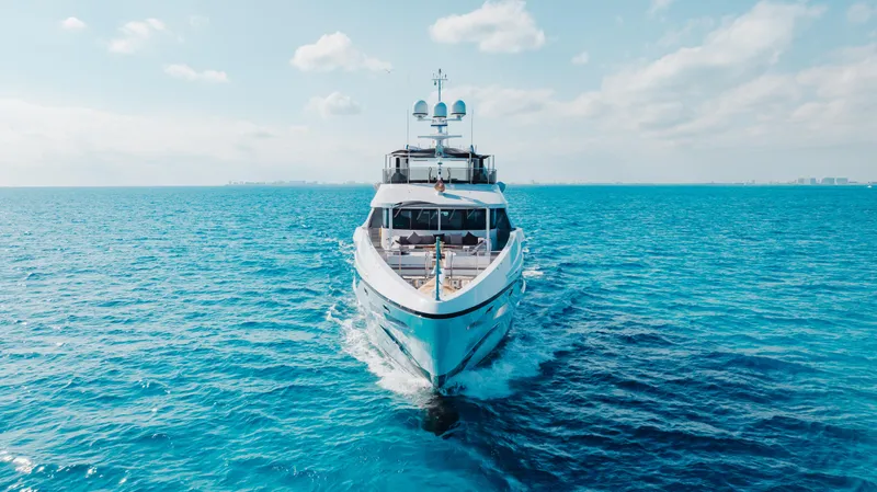 Domani Yacht Photos Pics 