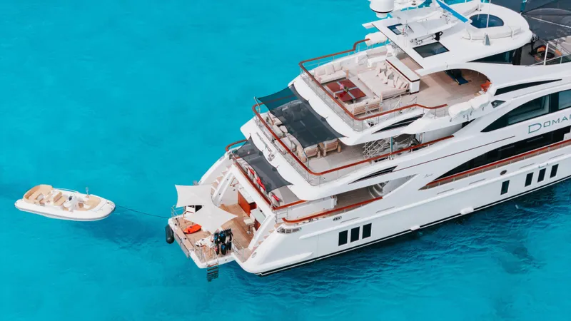 Domani Yacht Photos Pics 