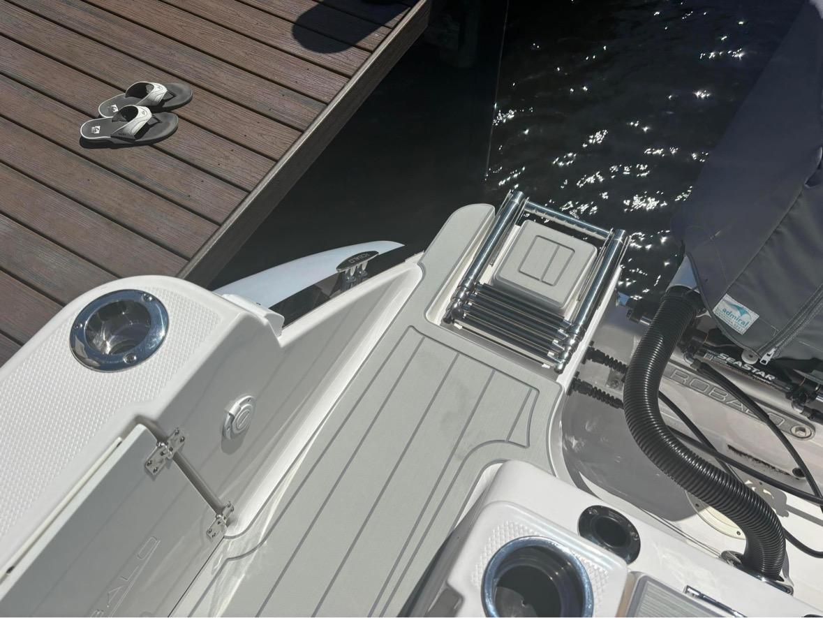 2023 Robalo R250 Center Console Centre Console for sale - YachtWorld