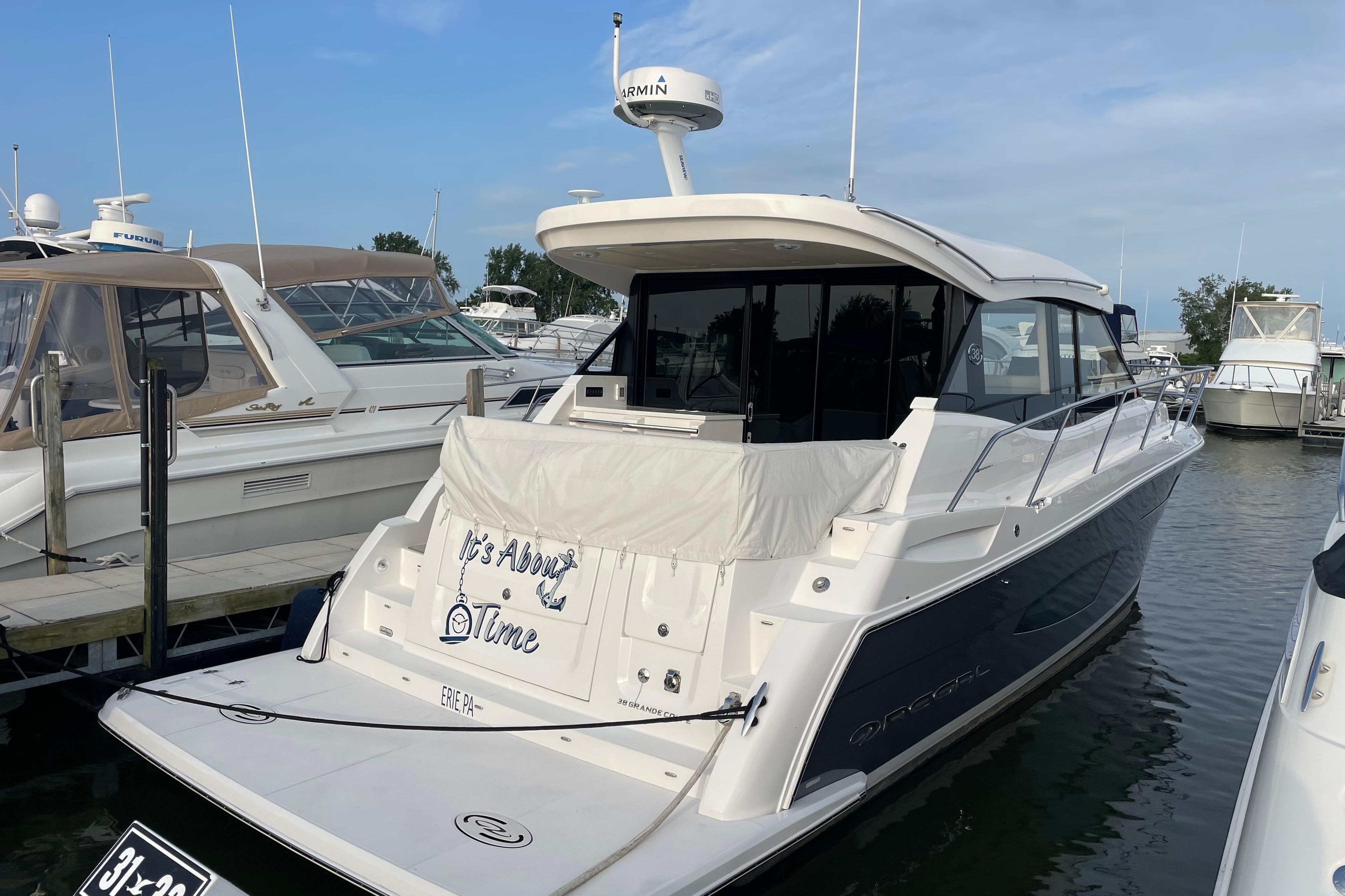 Regal 38 Grande Coupe