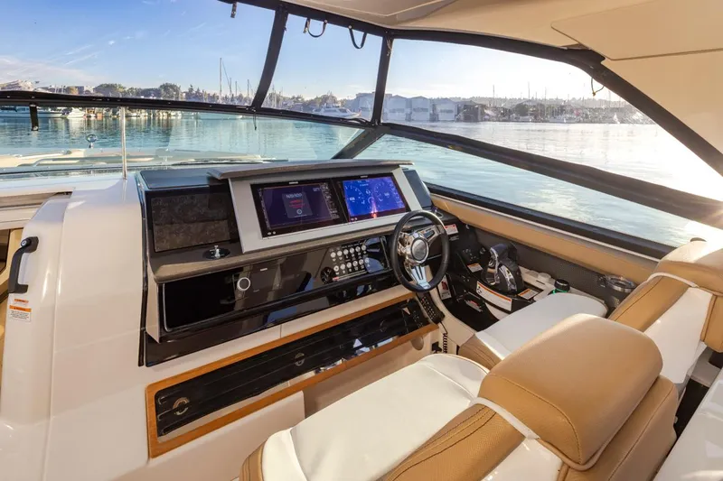 Domaign Yacht Photos Pics Helm