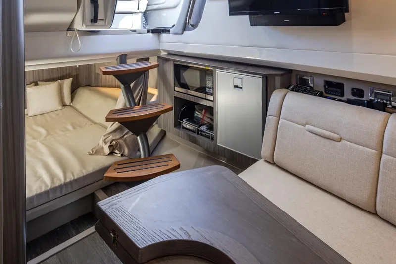 Domaign Yacht Photos Pics Below Main Deck