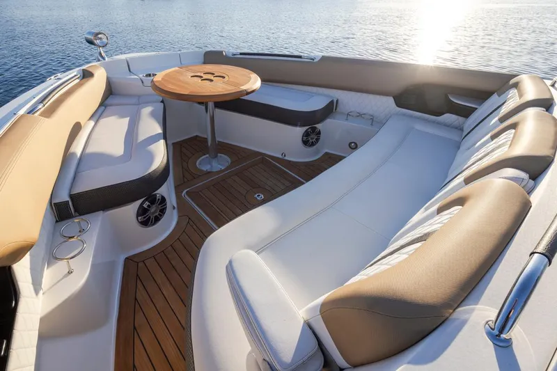 Domaign Yacht Photos Pics Foredeck