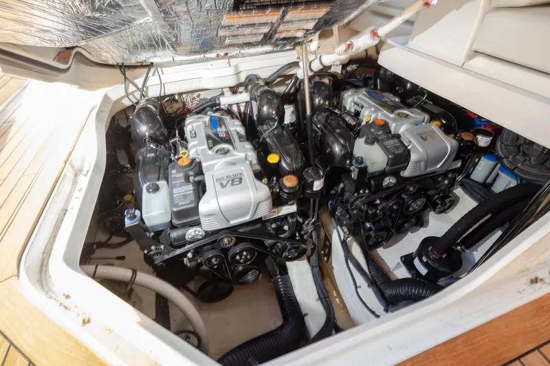 Domaign Yacht Photos Pics Engine Room