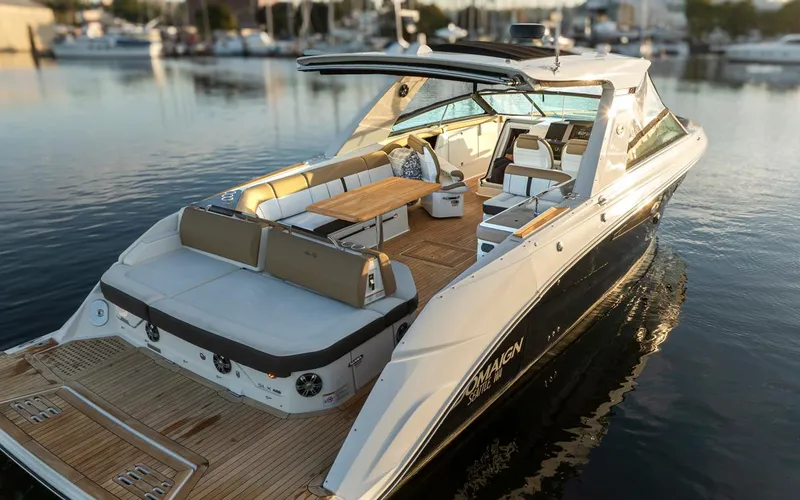 Domaign Yacht Photos Pics Stern Profile