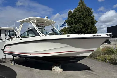 2021 Boston Whaler 240 Vantage