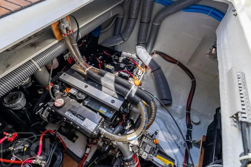 Flying B Yacht Photos Pics 