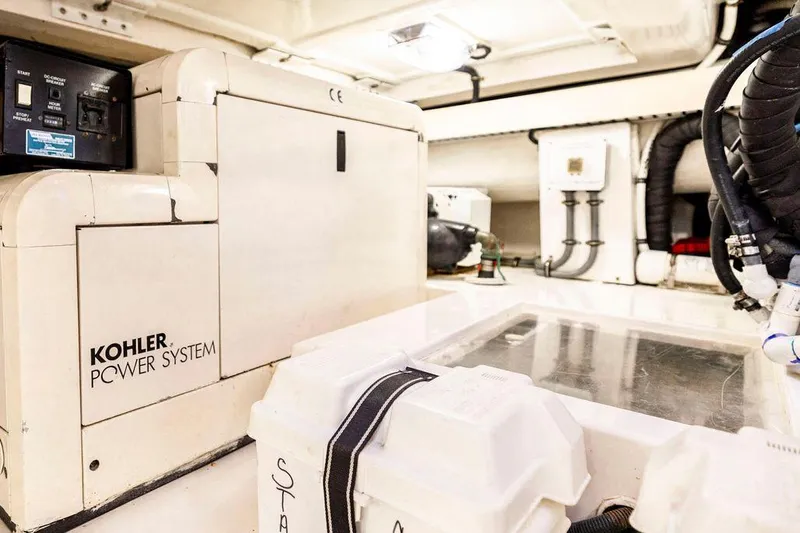 Reel Busy Yacht Photos Pics 