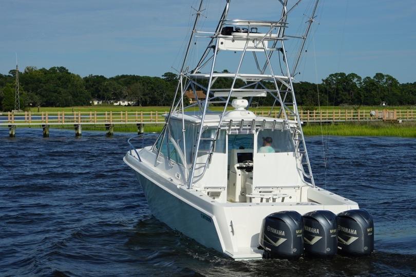 Contender 38 Express