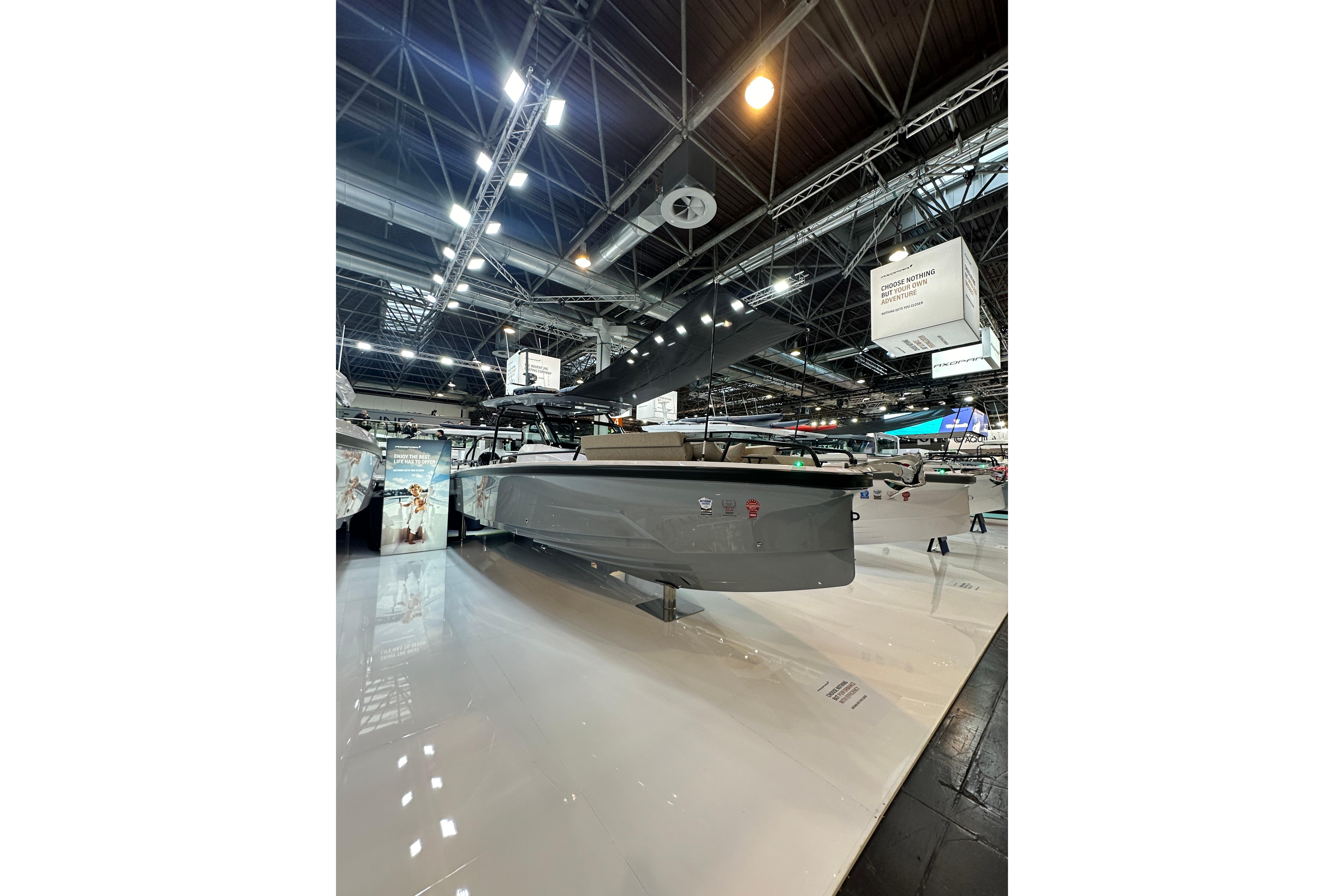 2025 Axopar 29 Sun-Top