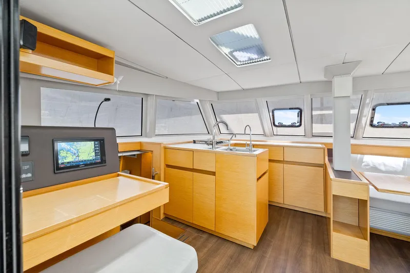 Vlaroda Yacht Photos Pics 