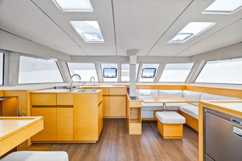 Vlaroda Yacht Photos Pics 