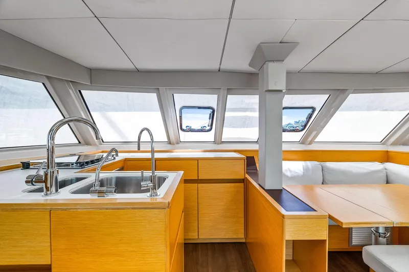 Vlaroda Yacht Photos Pics 