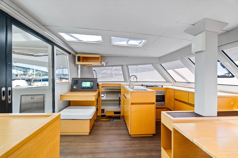 Vlaroda Yacht Photos Pics 