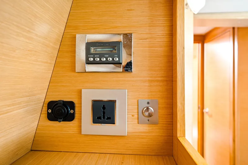 Vlaroda Yacht Photos Pics 