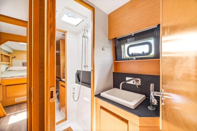 Vlaroda Yacht Photos Pics 