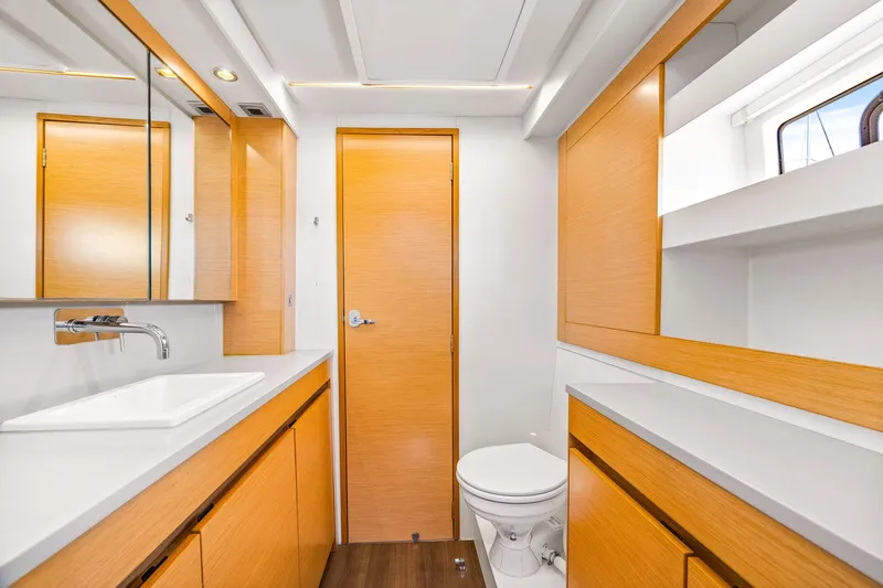 Vlaroda Yacht Photos Pics 