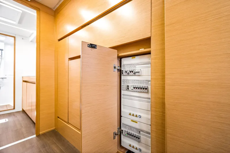 Vlaroda Yacht Photos Pics 