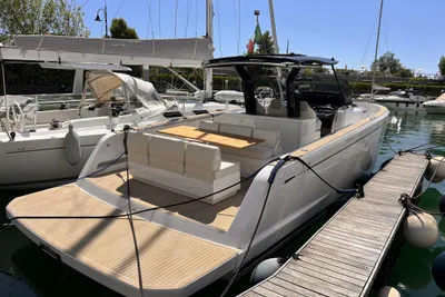 Custom Cantiere del Pardo Pardo Yacht 38