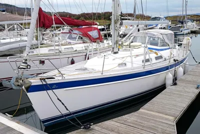 Hallberg-Rassy 37