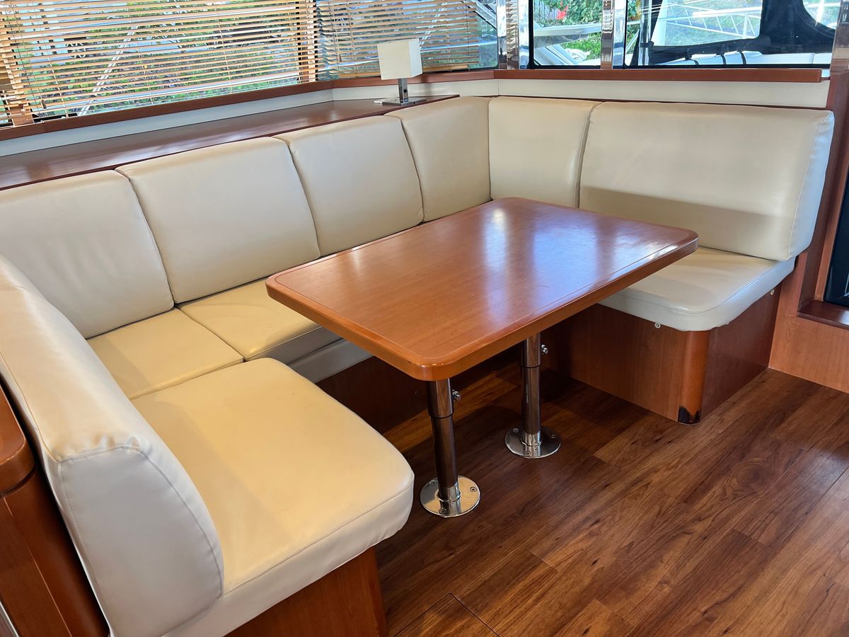 2016 Aquila 48 