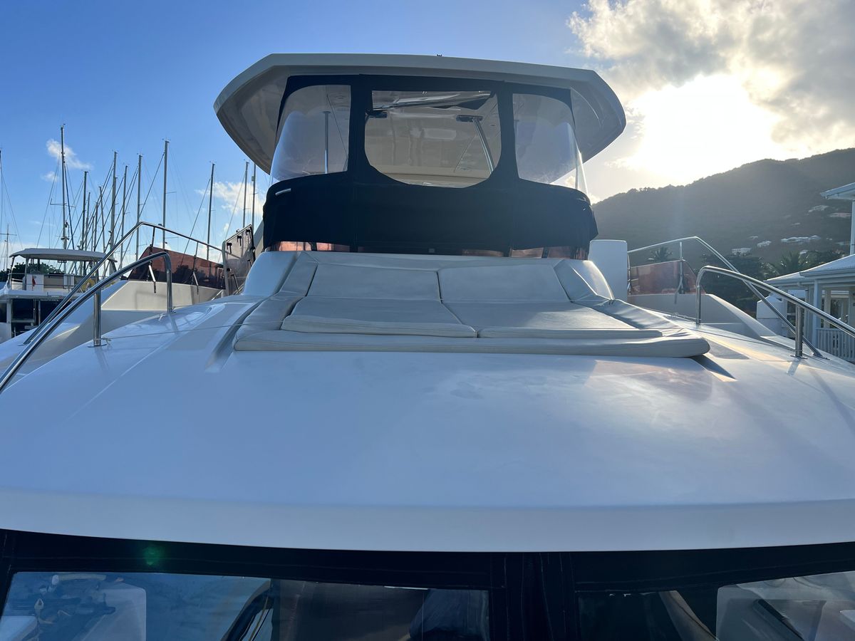 2016 Aquila 48 