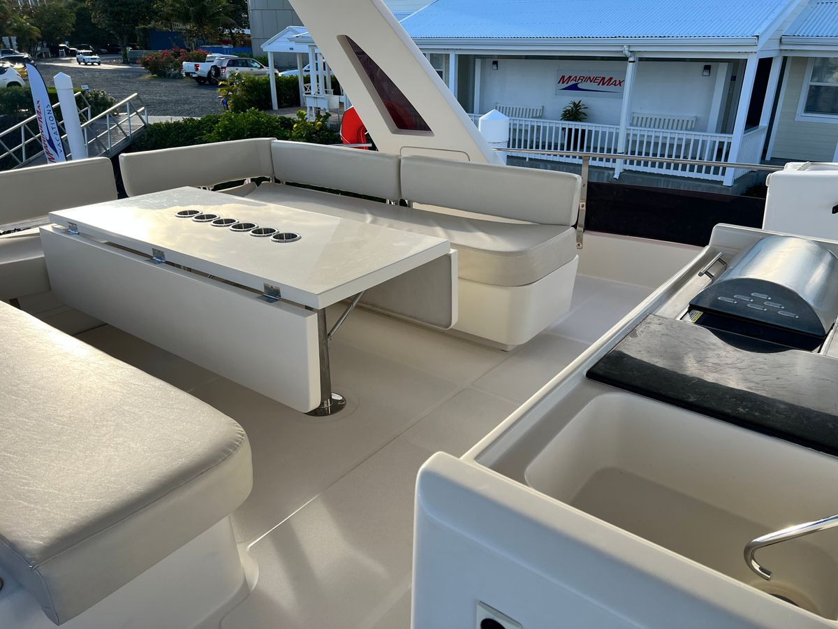 2016 Aquila 48 