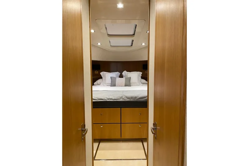Big Blue Yacht Photos Pics Luxurious cabin interior of 2014 Fairline Squadron 78 Custom yacht.
