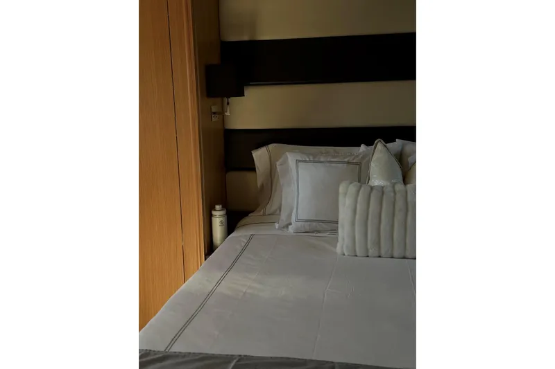 Big Blue Yacht Photos Pics Luxurious bedroom interior on 2014 Fairline Squadron 78 Custom yacht.