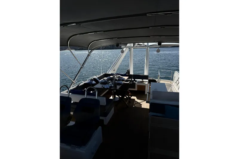 Big Blue Yacht Photos Pics Luxurious 2014 Fairline Squadron 78 Custom yacht deck with ocean view.