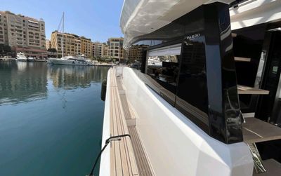 Yacht