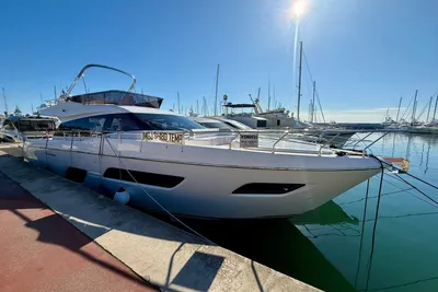 2022 Ferretti Yachts 550
