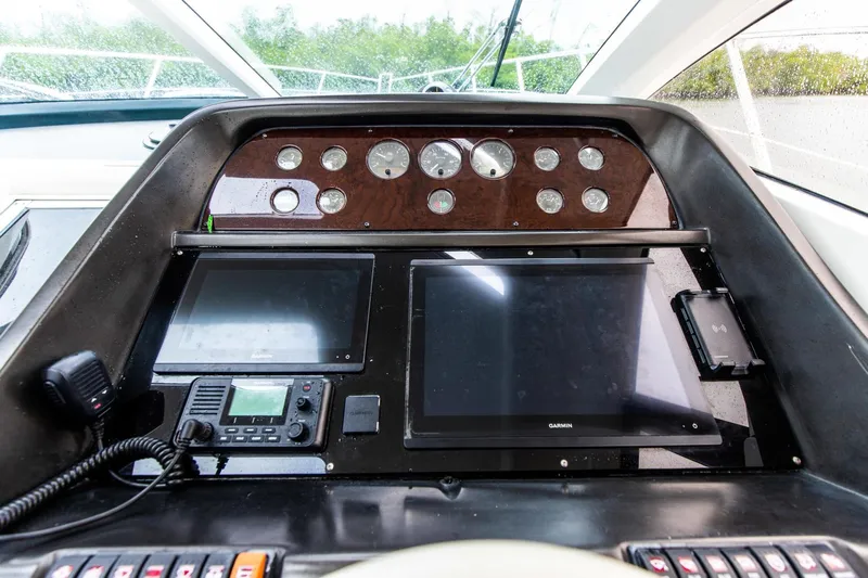 Catmandu Yacht Photos Pics Sunseeker 47 Catmandu - Helm Electronics