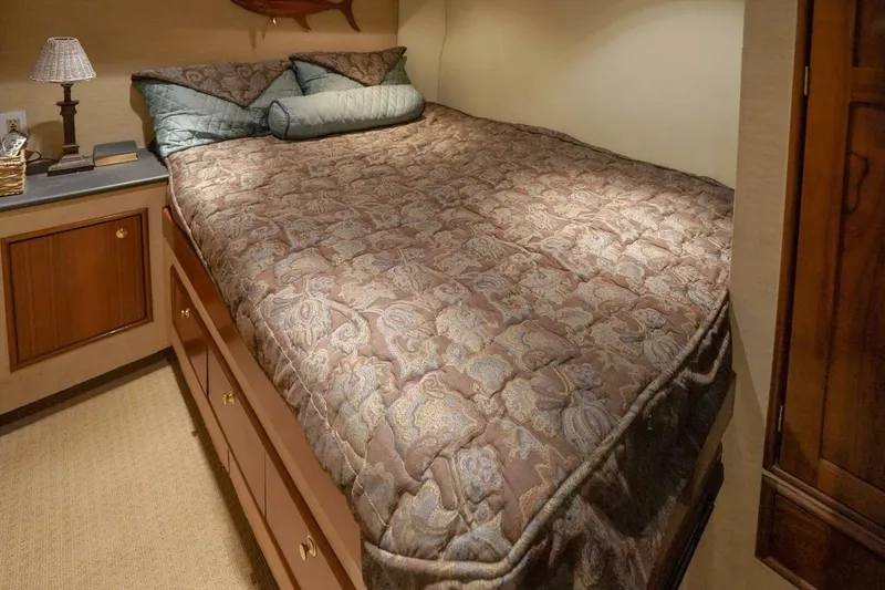 Misa Yacht Photos Pics 1997 Blackwell Boatworks 60 Convertible- MISA- Master Stateroom