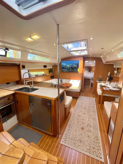 Yacht Photos Pics Interior of a 2017 Catalina 425 yacht, featuring a modern kitchen and cozy living area.
