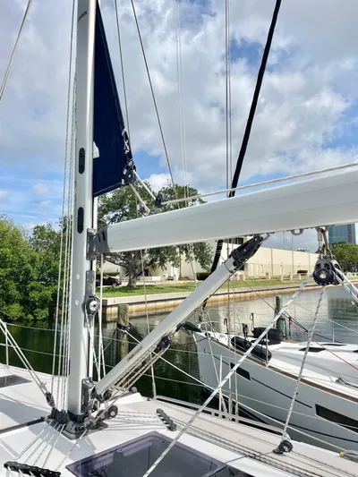  Yacht Photos Pics 2017 Catalina 425 sailboat mast and rigging against a cloudy sky backdrop.