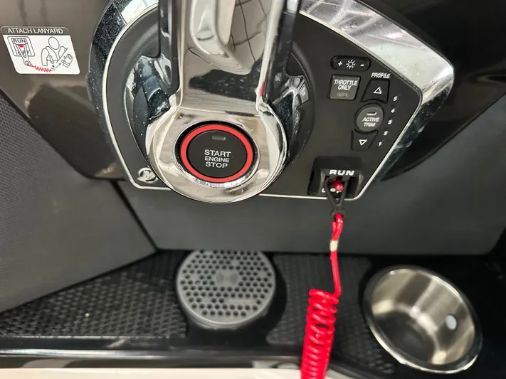  Yacht Photos Pics Start button and controls of the 2024 Sea Ray 260 SLX OB.