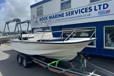 2010 Boston Whaler 190 Montauk