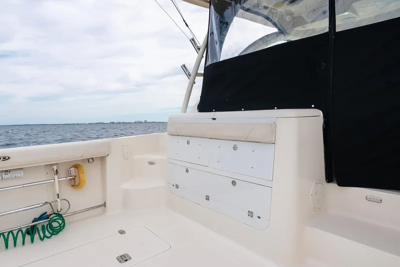  Yacht Photos Pics Interior of a 2012 Pursuit OS 345 Offshore yacht.