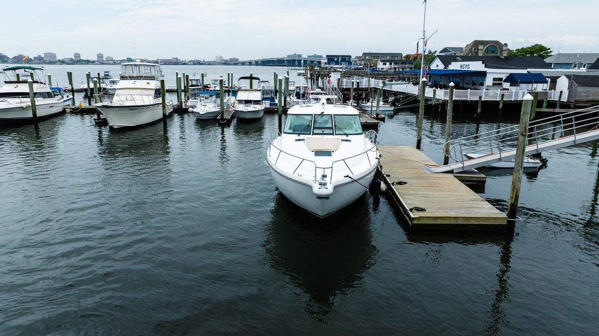 2007 Tiara Yachts 43 