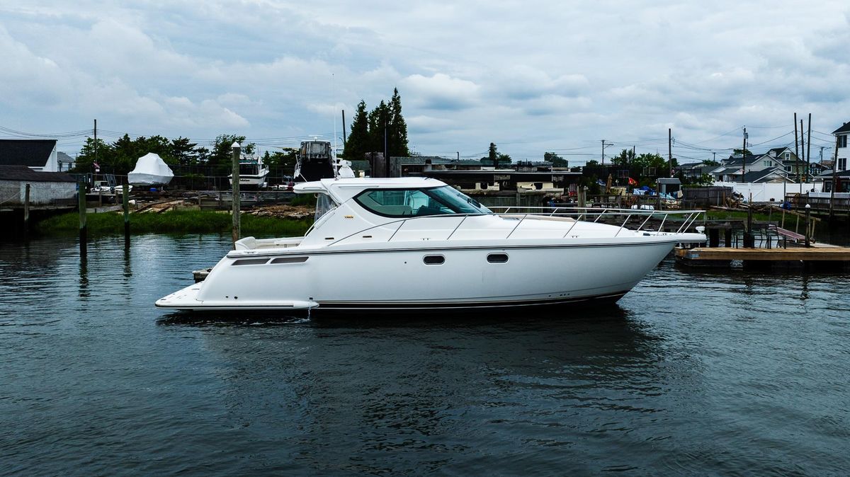 2007 Tiara Yachts 43 