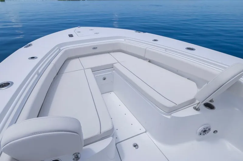  Yacht Photos Pics 2026 Sea Hunt Gamefish 30 Forward Seating boat with spacious white seating area.